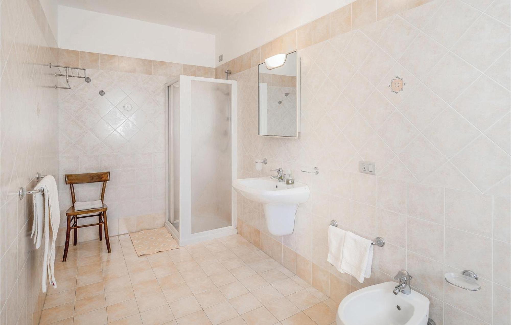 Awesome Home In Ariano Nel Polesine With Kitchen San Basilio Exteriér fotografie