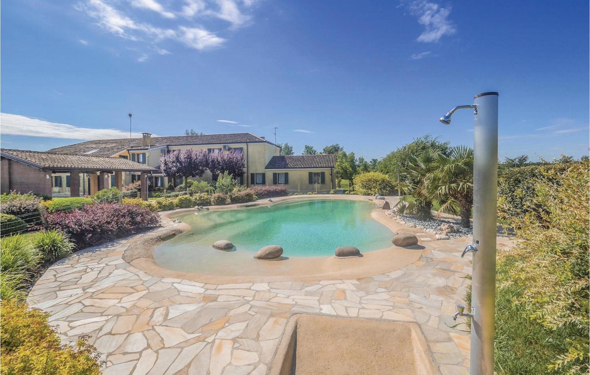 Awesome Home In Ariano Nel Polesine With Kitchen San Basilio Exteriér fotografie