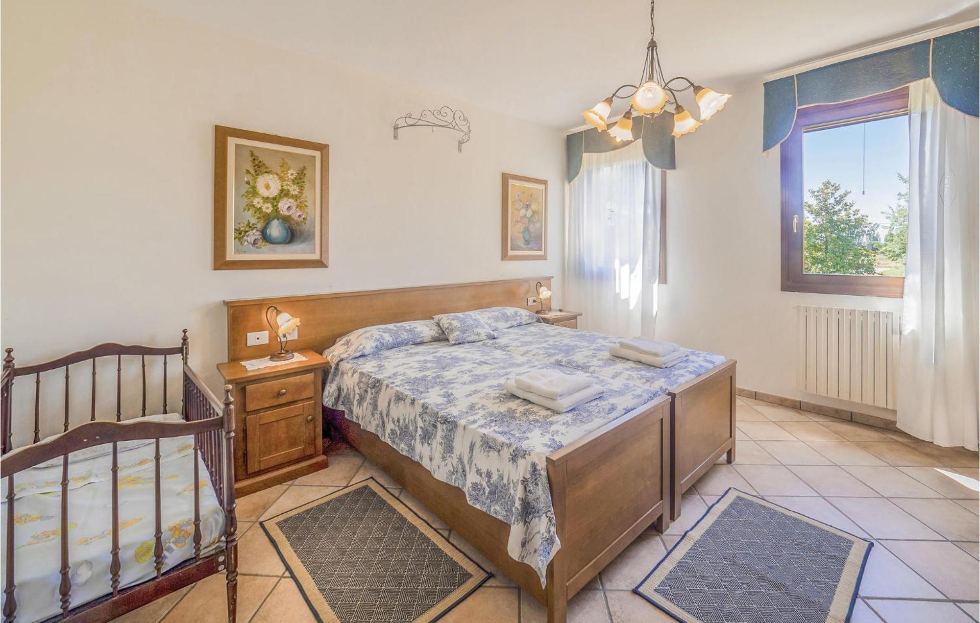 Awesome Home In Ariano Nel Polesine With Kitchen San Basilio Exteriér fotografie